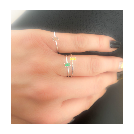 Sterling silver 925 ring with green rectangular zirconium 2x5mm