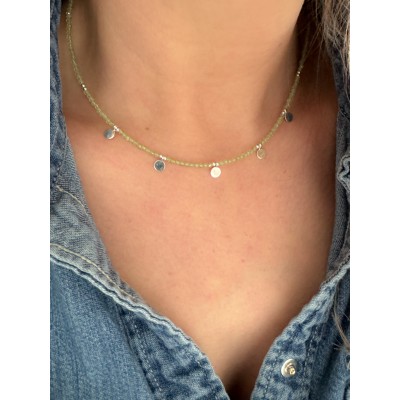 Peridot stones necklace with round charms 40 x 5 cm