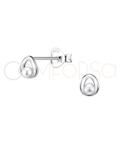 Oval earrings with 5 mm pearl