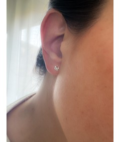 Oval earrings with 5 mm pearl