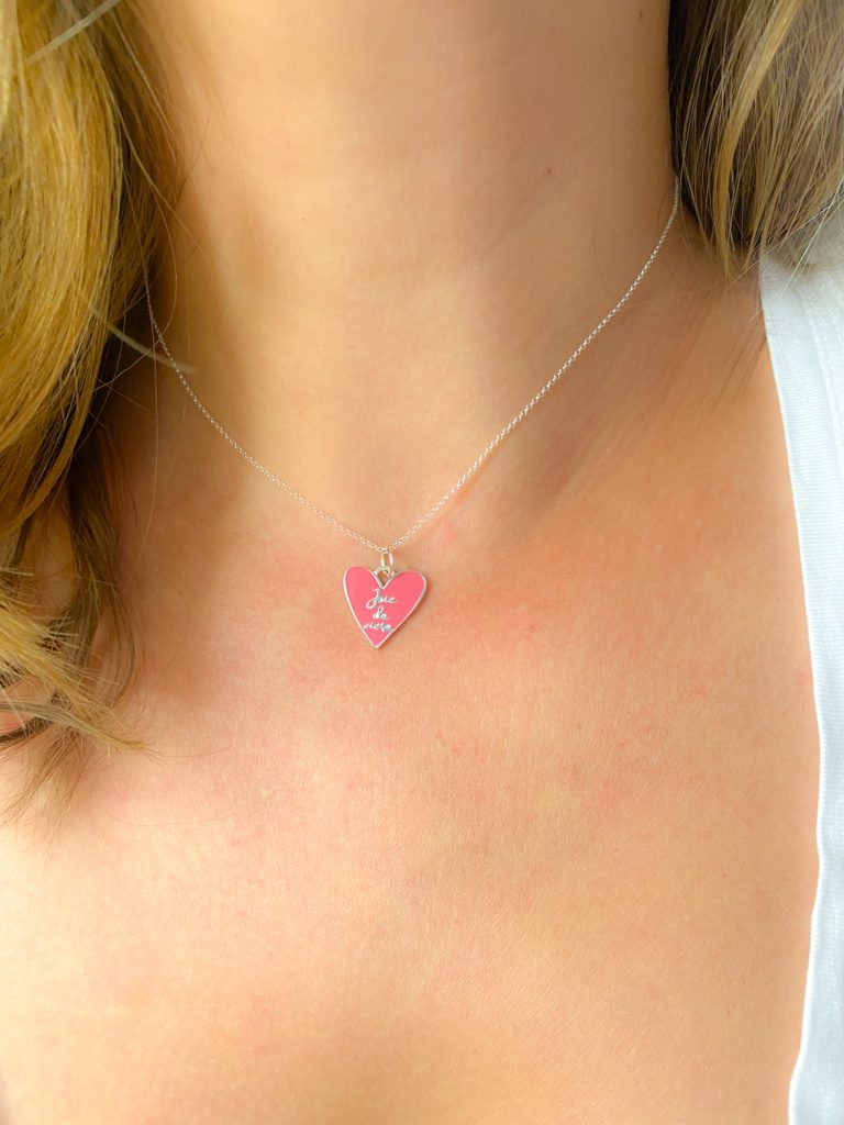 PENDENTIF COEUR IRRÉGULIER "JOIE DE VIVRE" ÉMAILLÉ ROSE ARGENT